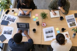 how to run a hackathon for journalists